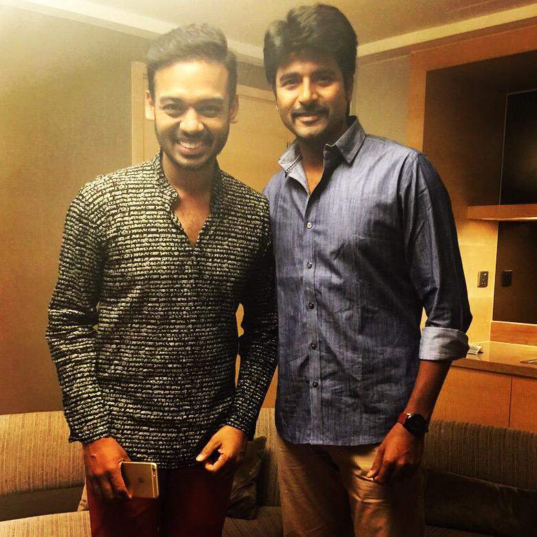 SSG_Entmt's tweet photo. Our talent @Suresh_THR &amp; @AhilaTHR with @Siva_Kartikeyan #thrraaga #DImmanLiveInMalaysia #DILM #SSGEntertainment http://t.co/ExzxjgXeRF