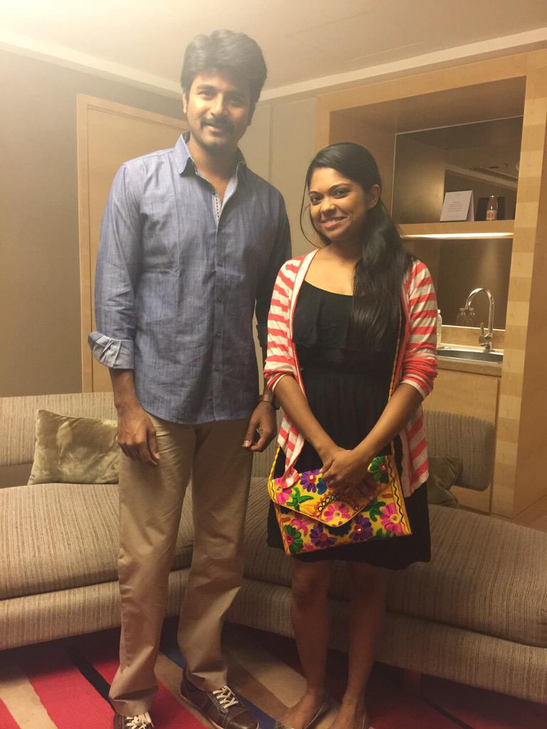 SSG_Entmt's tweet photo. Our talent @Suresh_THR &amp; @AhilaTHR with @Siva_Kartikeyan #thrraaga #DImmanLiveInMalaysia #DILM #SSGEntertainment http://t.co/ExzxjgXeRF