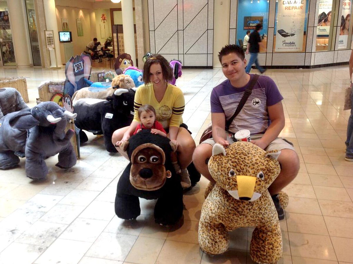 ThoseAnimals's tweet image. No Tauntauns, but you can catch a ride on a few cool #ThoseAnimals @ShopAZMills @ShopOntario #MayThe4thBeWithYou