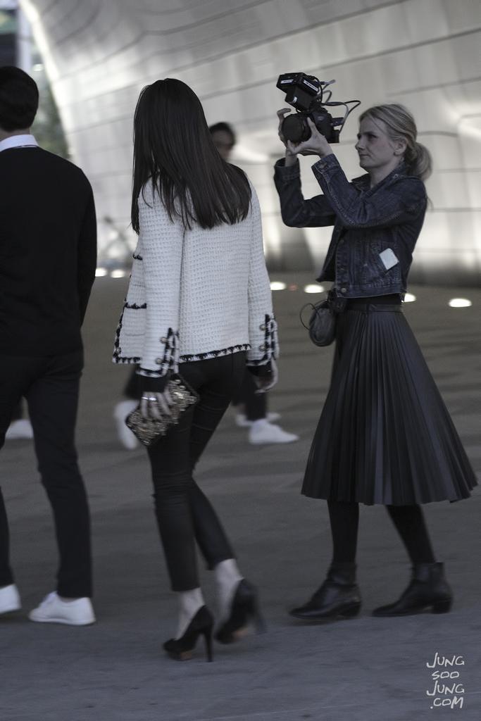 KrystalTHFans's tweet photo. 150504 Krystal at Chanel Cruise Collection in Seoul #ChanelCruiseSeoul

(cr.jungsoojungcom) http://t.co/mvjJmVzEaI