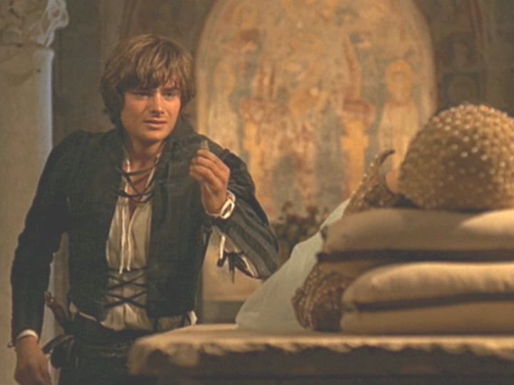 Romeo drinks the poison and kills himself. (Early Morning)