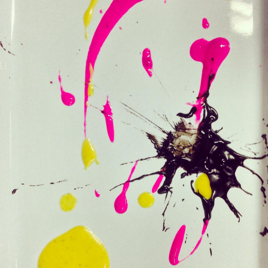 Chavacheff's tweet photo. #actionpainting #actioncooking @lalechevallarta http://t.co/Al23XVQ9Ng