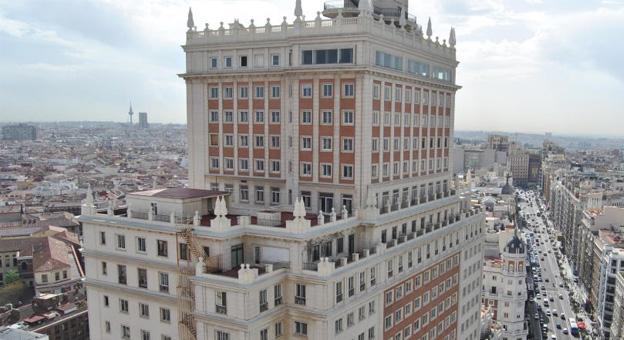 jvSeijo's tweet photo. Las 300 viviendas del emblemático edificio España tendrán un precio que oscilará entre 4.000… http://t.co/BQpEYmoVyw http://t.co/jTCV66qz7I