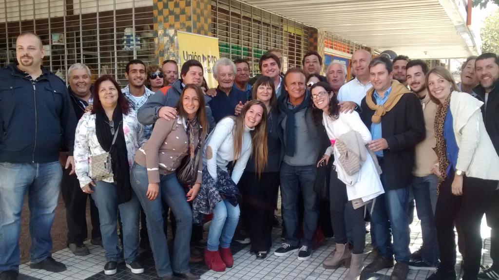 pro_bermudez's tweet photo. Multitudinaria convocatoria en la recorrida por la ciudad junto al futuro gobernador @MiguelDelSel y @jrboasso http://t.co/GnuUolqWFi