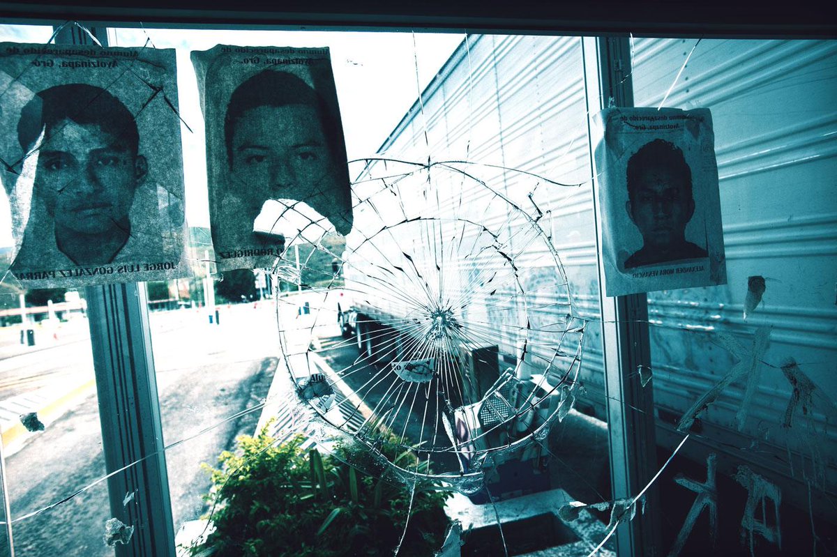 sparrowmedia's tweet image. Ghosts of Iguala: How 43 #Ayotzinapa Students Disappeared — by @rdevro for @the_intercept theintercept.co/ayotzinapa/