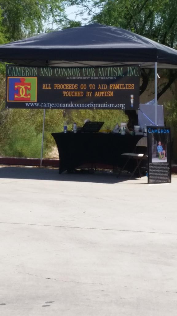 CACforAutism's tweet photo. Had a great car wash!  Thank you Arizona! http://t.co/q3Hu930XBv