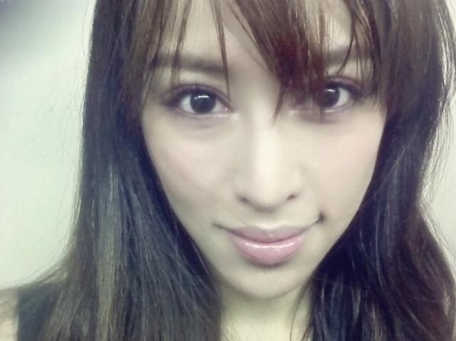 blog更新したよ♪バタバタバルタンv(&deg;&deg;)v(&deg;&deg;)v(&deg;&deg;)vシアター上野さん、いっぱいのLOVE＆えろ＆Peaceありがとぅ♪後半戦もよろしく勇気だよ～☆「酒しか信じない！」 &rArr; http://t