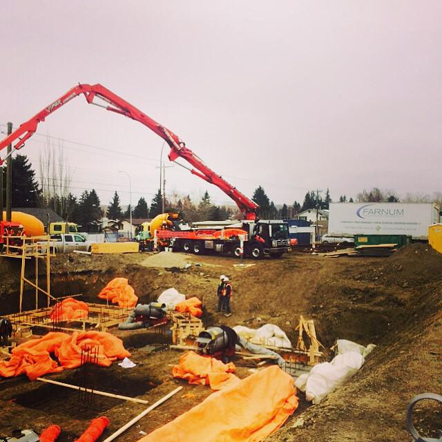 FarnumLTD's tweet photo. Things are coming along in #Varsity at our @AttainableHomes project. Bring on Spring! #yyc http://t.co/C1PuLPeidd http://t.co/CgnnTnHPgX