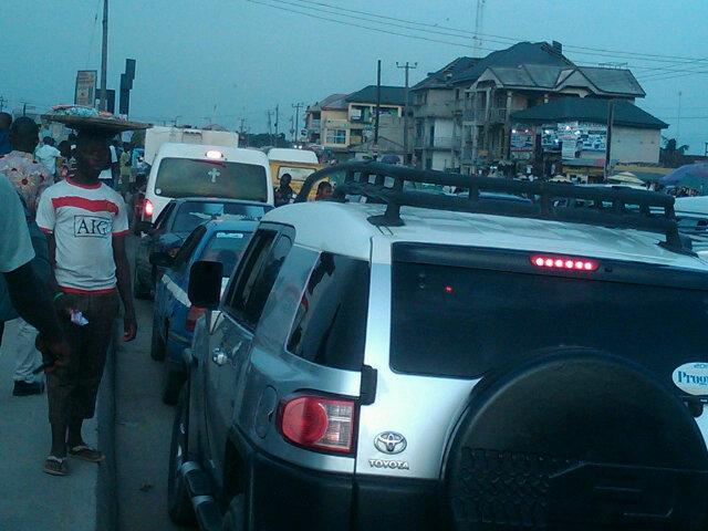 TheNerveAfrica's tweet image. Rumuokoro juction is moving but very very slow 
via @ubong_MUFC #TrafficMap