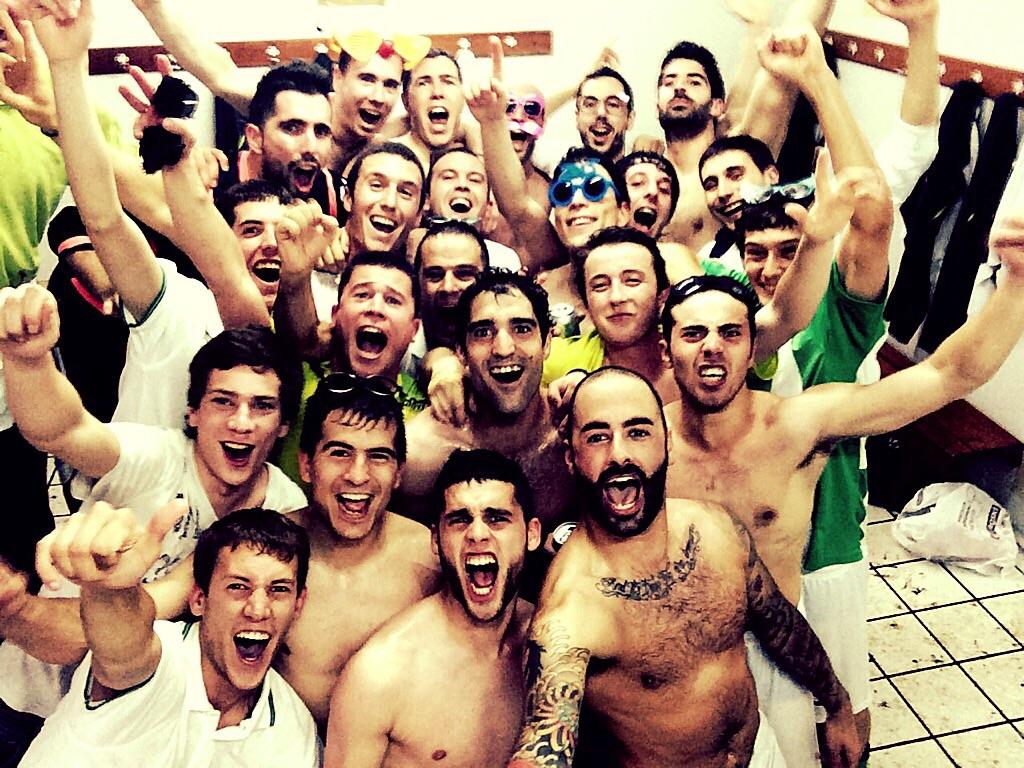 LAVOZribera's tweet photo. LA VOZ publica mañana en su version impresa una entrevista con Felipe Palacios,defensa del CAMPEON Aurora de Marcilla http://t.co/Rai9mOi3xo