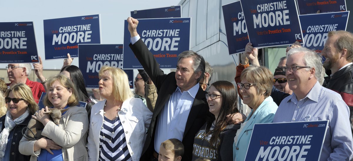 .@IFRWorkwear with <a href="/moore4rdnorth/">Christine Moore</a> this morning. Huge support for our plan to strengthen Alberta’s economy! #abvote