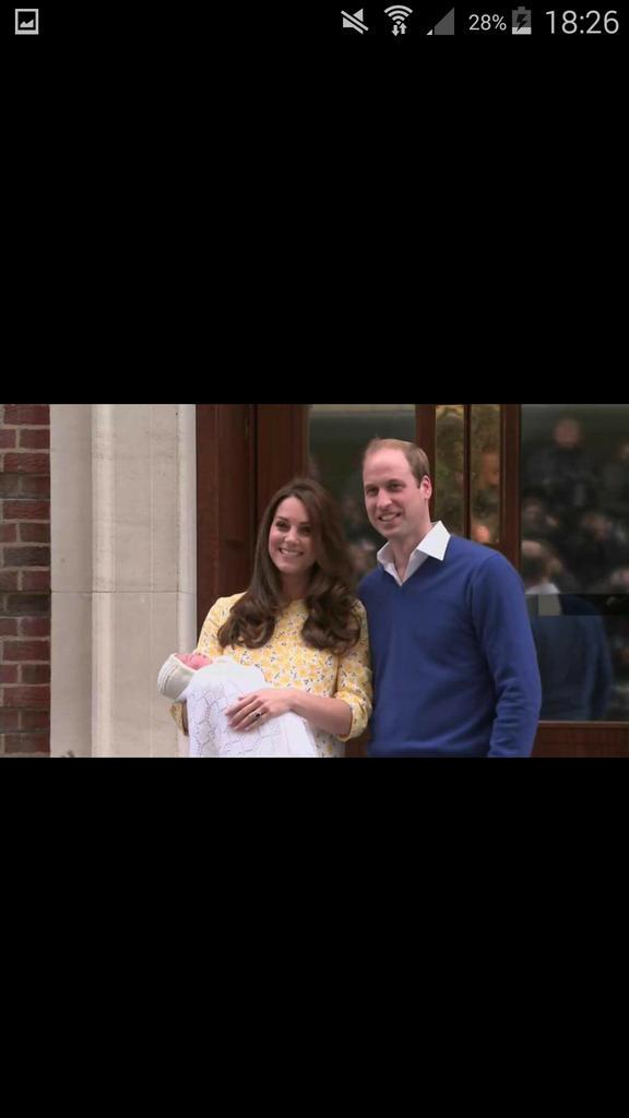 VicCastelluccio's tweet photo. Highlights of my weekend #PRDinner #RoyalBabyGirl seeing my nieces and @OfficialWolves play on the pitch @high5itapp http://t.co/19AP3Z98fO