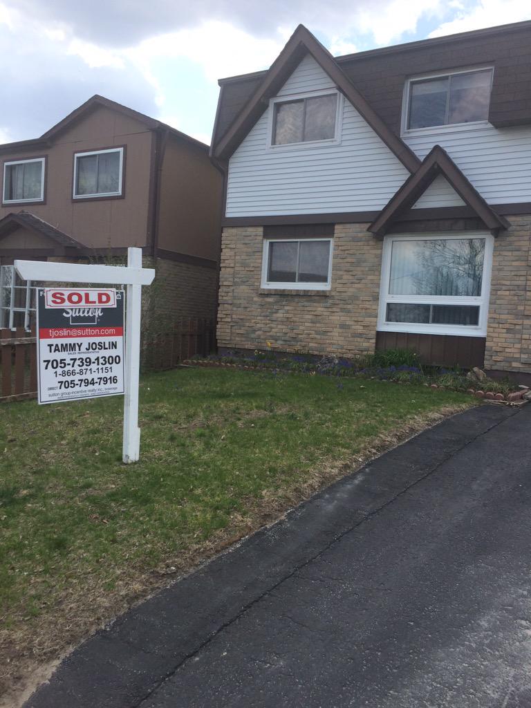 tjoslin7's tweet photo. Congrats to my clients 😊 http://t.co/B2ipCCH86F