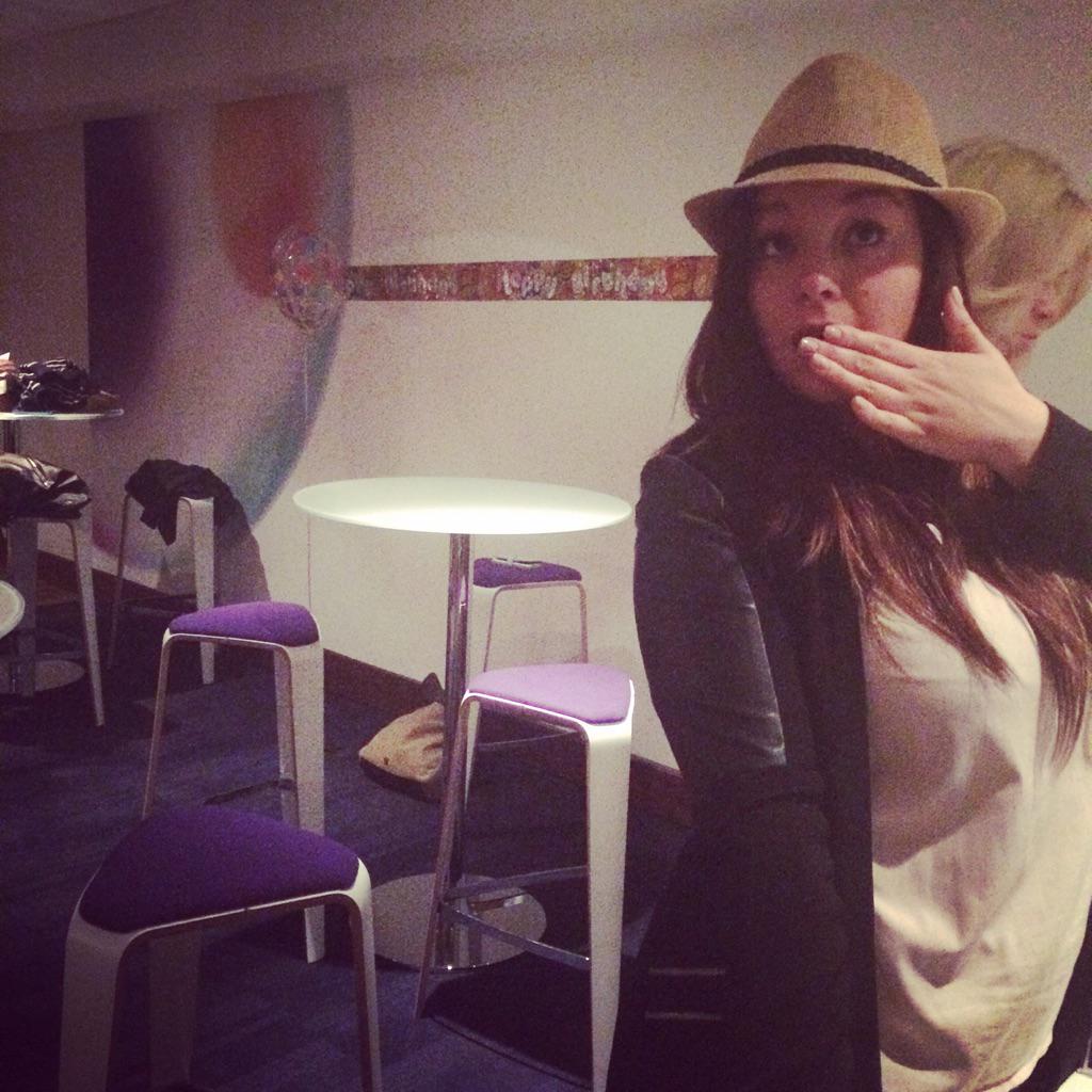 Happy birthday to my beautfiul besty! Private box at Olly Murs? O fiiiine. 