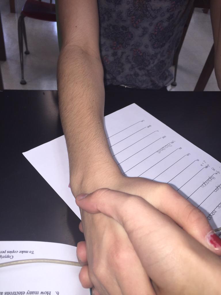 JarrettKallinen's tweet photo. 100 retweets and Lynzy will shave her arms http://t.co/ID3f3oD6I3
