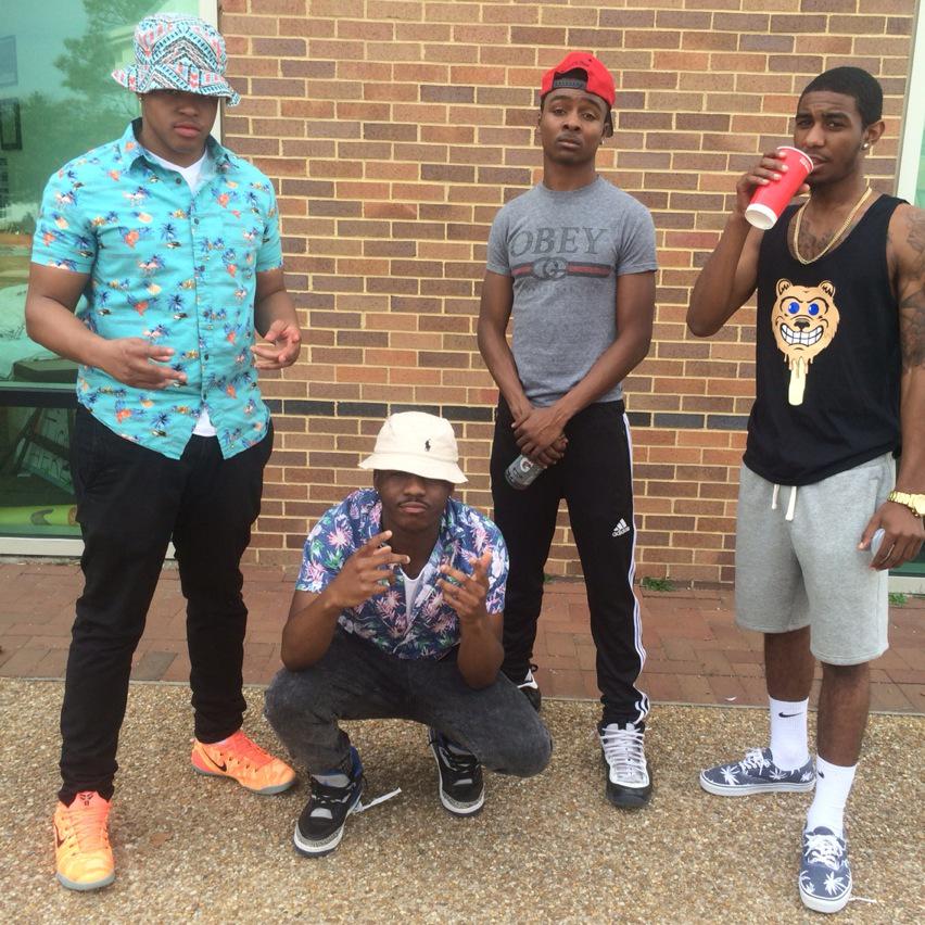 BallenJared's tweet photo. Freshmen year was a movie w the bros next year only gonna be crazier.... #Qt10 #Hamptonu19 have no idea lol http://t.co/iqio9mauQy