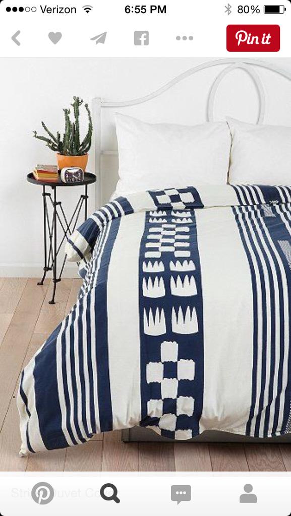 Lyd912's tweet photo. @GingerKieffer which quilt do you like better? http://t.co/4yWymNw5ly