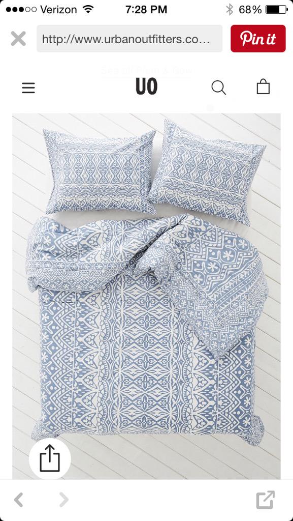 Lyd912's tweet photo. @GingerKieffer which quilt do you like better? http://t.co/4yWymNw5ly