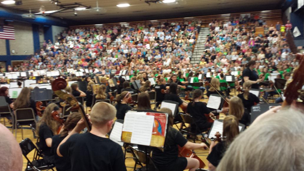 HatfieldHHS's tweet photo. @JackYoungPhoto @sirloinstephe Nice work and wonderful program! #400students #HudsonOrchestra http://t.co/7B2OBIHkhz