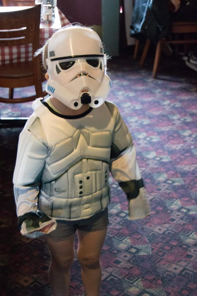 crollspizza's tweet photo. Free pizza for the littlest stormtrooper! #MayThe4thBeWithYou http://t.co/Rj4zbNxAng