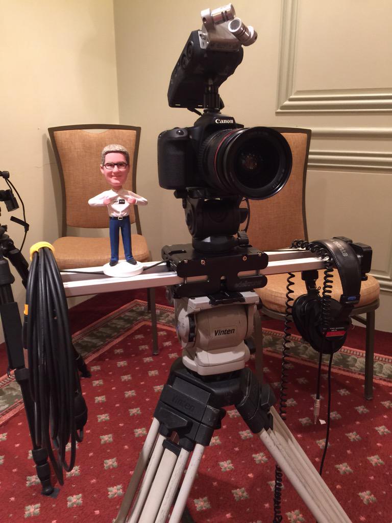 pjdolan777's tweet photo. @varvid crew getting some professional help #HTGBobble @ScottScrogin http://t.co/VVzQGAJ0qW