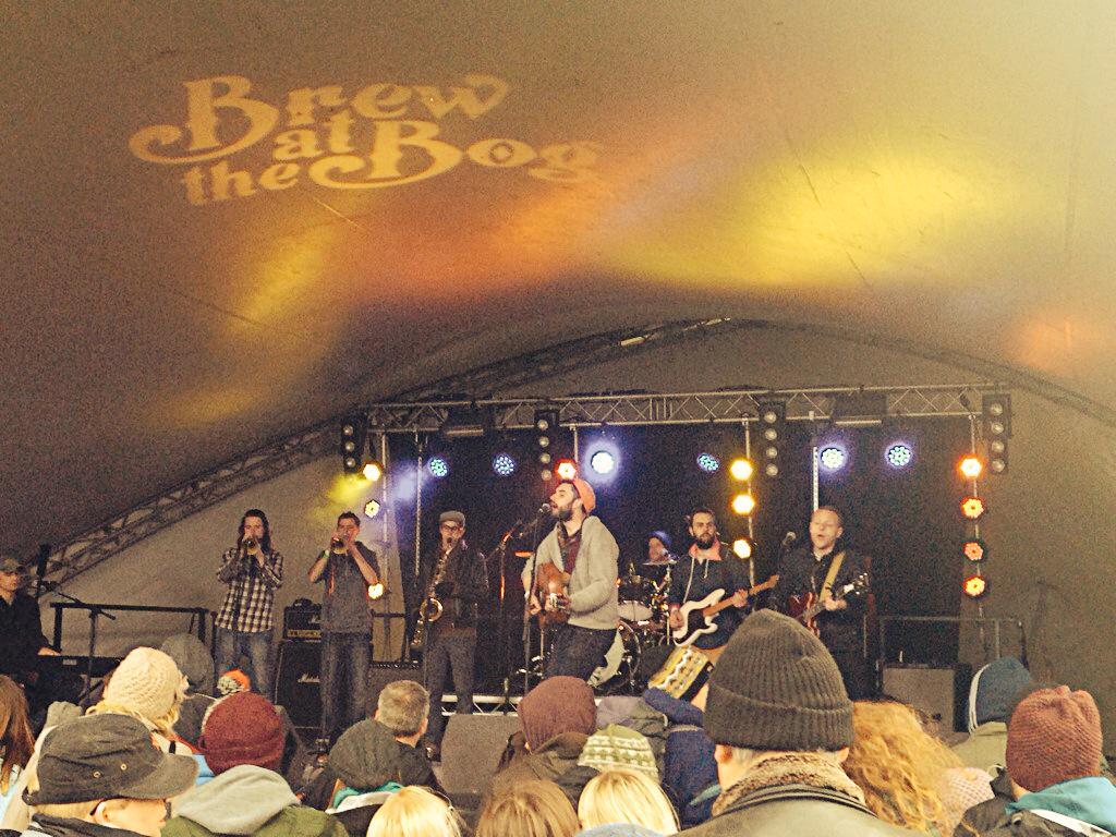 leeanne533's tweet photo. @woodenboxband were fantastic on Main stage ππ @BrewBog #brew15 http://t.co/7Q5GaUJiAY