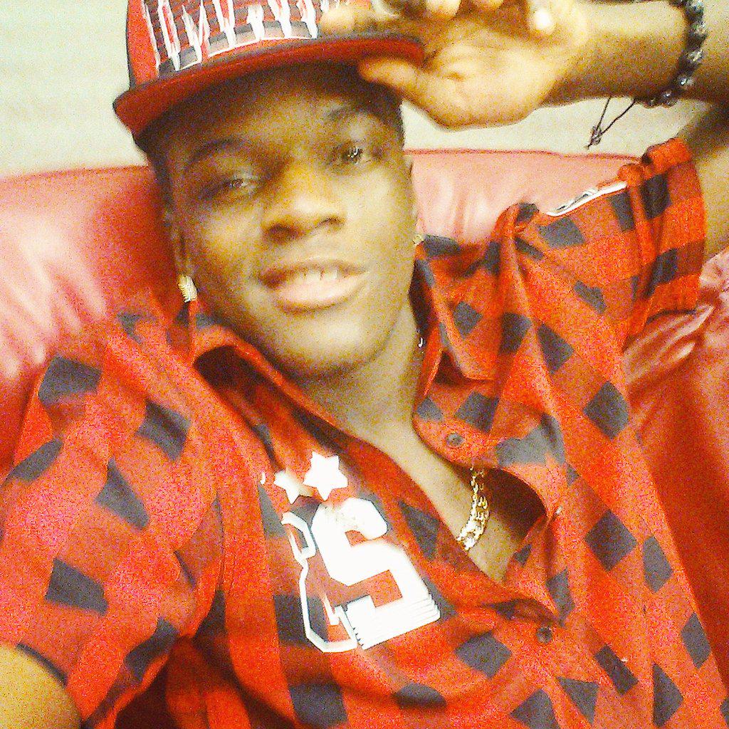 Emanuel313King's tweet photo. Blessed to see another day โโ #chillen๐๐ #coolingitโ๐ #selfiemonday #selfiegamestrong๐ #selfie๐#Massiah ๐ท๐ท #followme๐ http://t.co/4qCg98Je5C