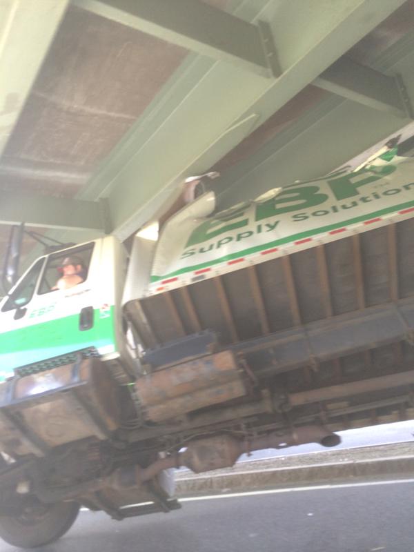 BostonTweet's tweet photo. It's not even September 1st - AVOID Storrow Drive this Evening! (pics @davefilar &amp; @monnadnock) http://t.co/jGufUWiv2o
