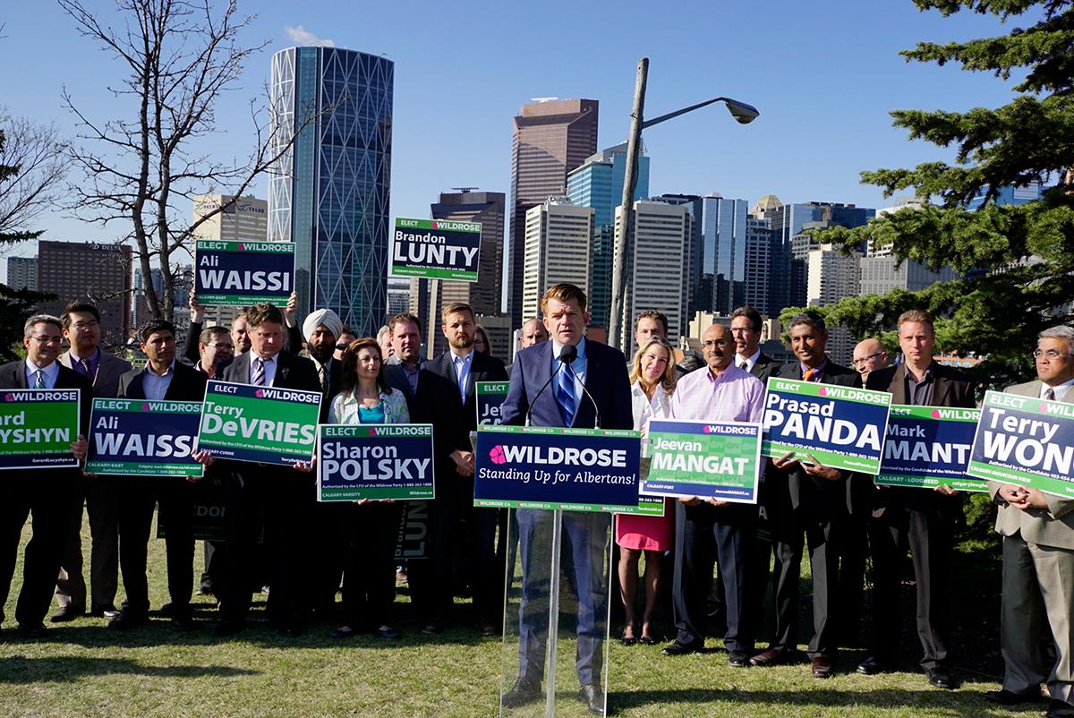 BrianJeanAB's tweet photo. Great southern Alberta support this morning! Albertans are ready for change they can trust. #abvote #wrp #ableg http://t.co/tbrxviMUrC