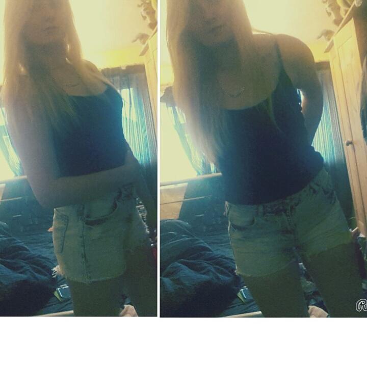 PloppyH's tweet image. Add me on bbm: 55EF429C and snapchat: eh07061998