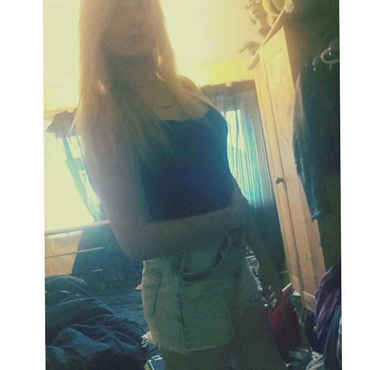 PloppyH's tweet image. Add me on bbm: 55EF429C and snapchat: eh07061998