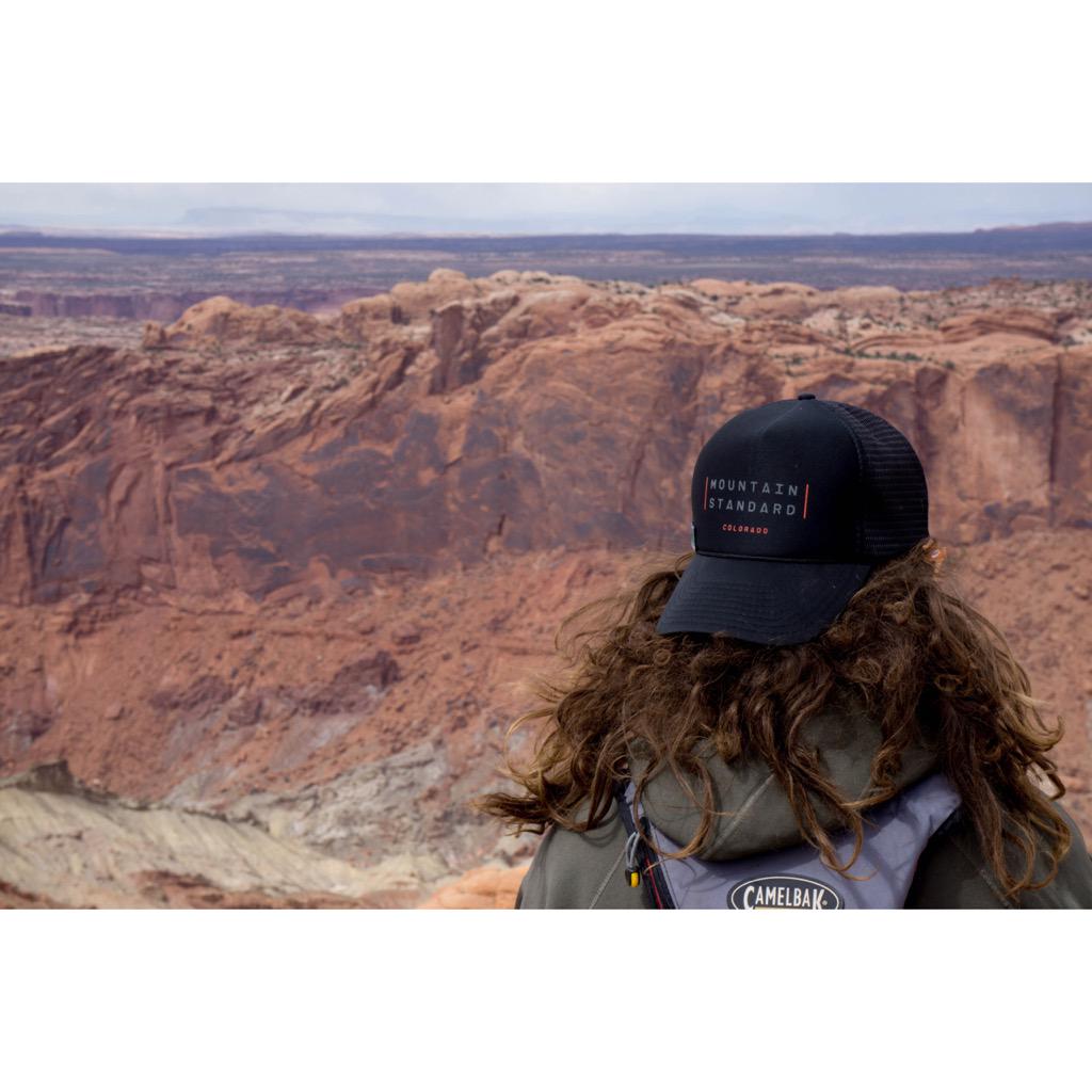 cavemanju's tweet photo. Nick overlooking Upheaval Dome 
#mountainstandard #rimby #superbueno @mtn_standard http://t.co/hlFAqHjohb