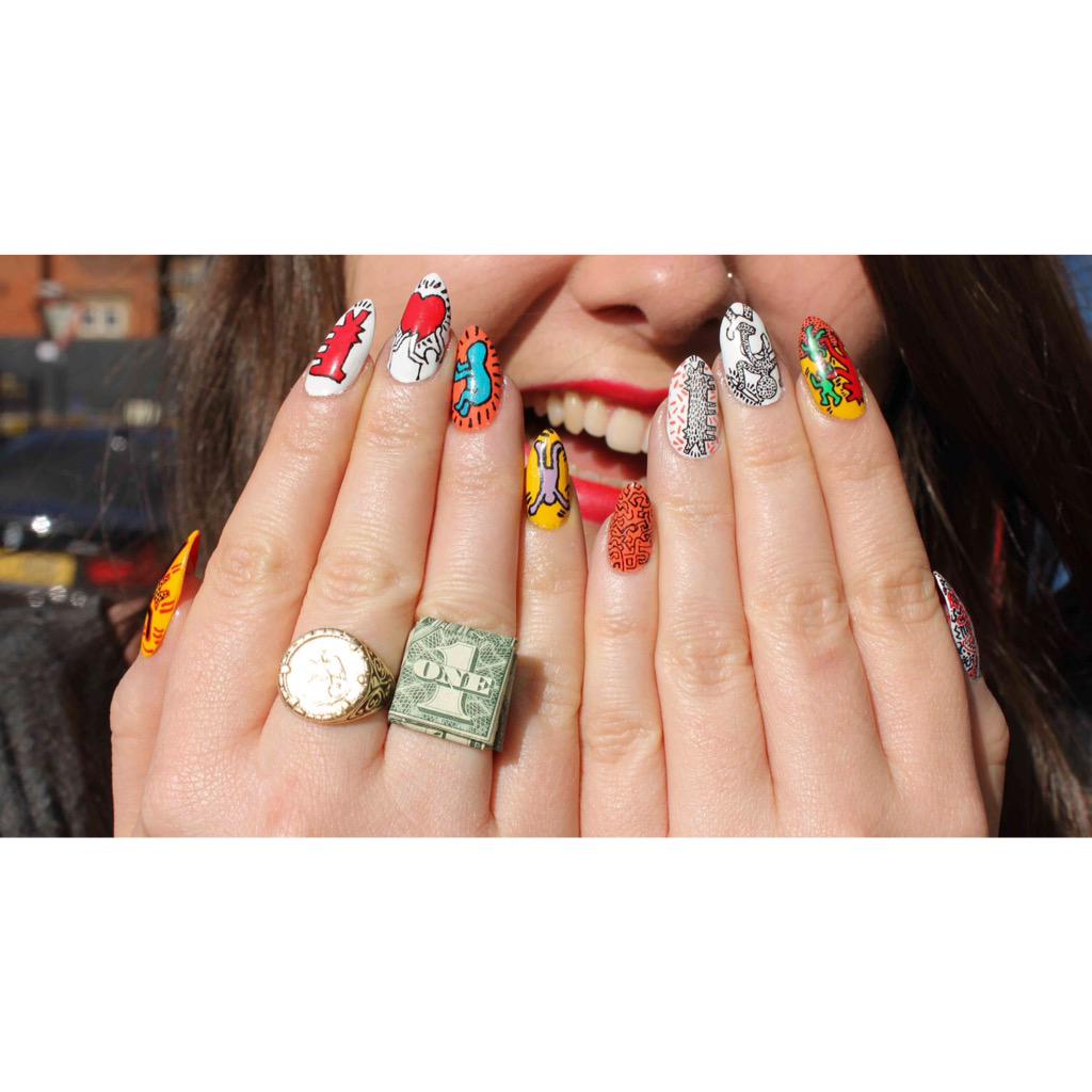 Rt More nails inspired by Keith Haring because I love him so. Happy birthday to ya   