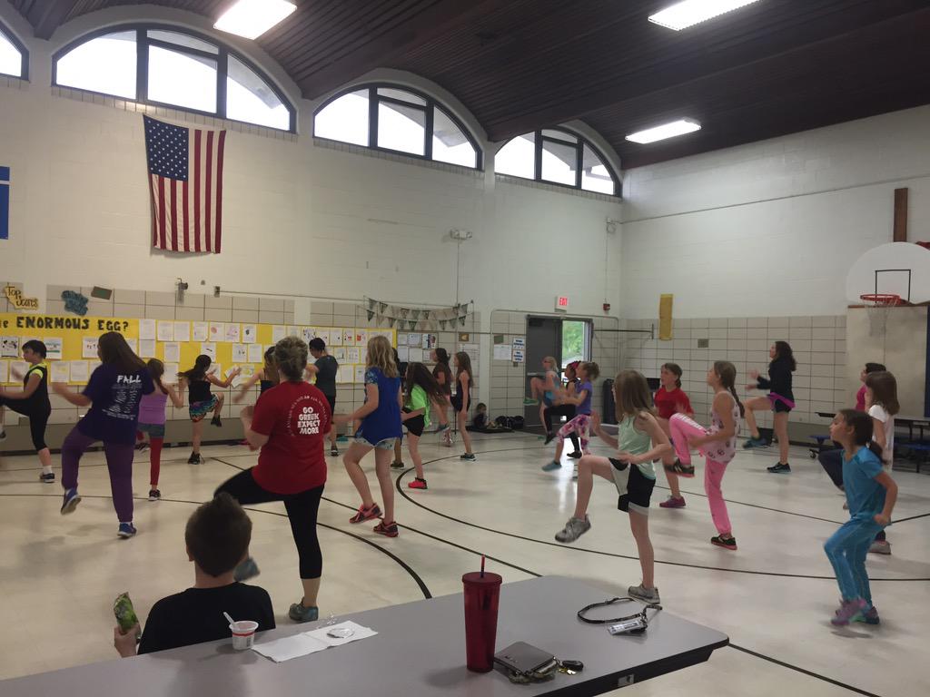 Dwyer5th's tweet photo. Katrina from Lifetime Fitness came out to have a dance party with the Girls on the Run! Fun!!! @wrightdmps http://t.co/fedVSpE27j