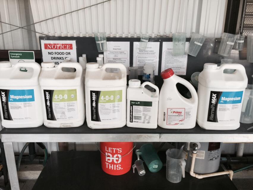 JackHarrIII's tweet image. Last Spray before play starts on Thursday. #TPC #HarrellsMax #BioMax #Syngenta #dialedin #GoTime @HarrellsLLC