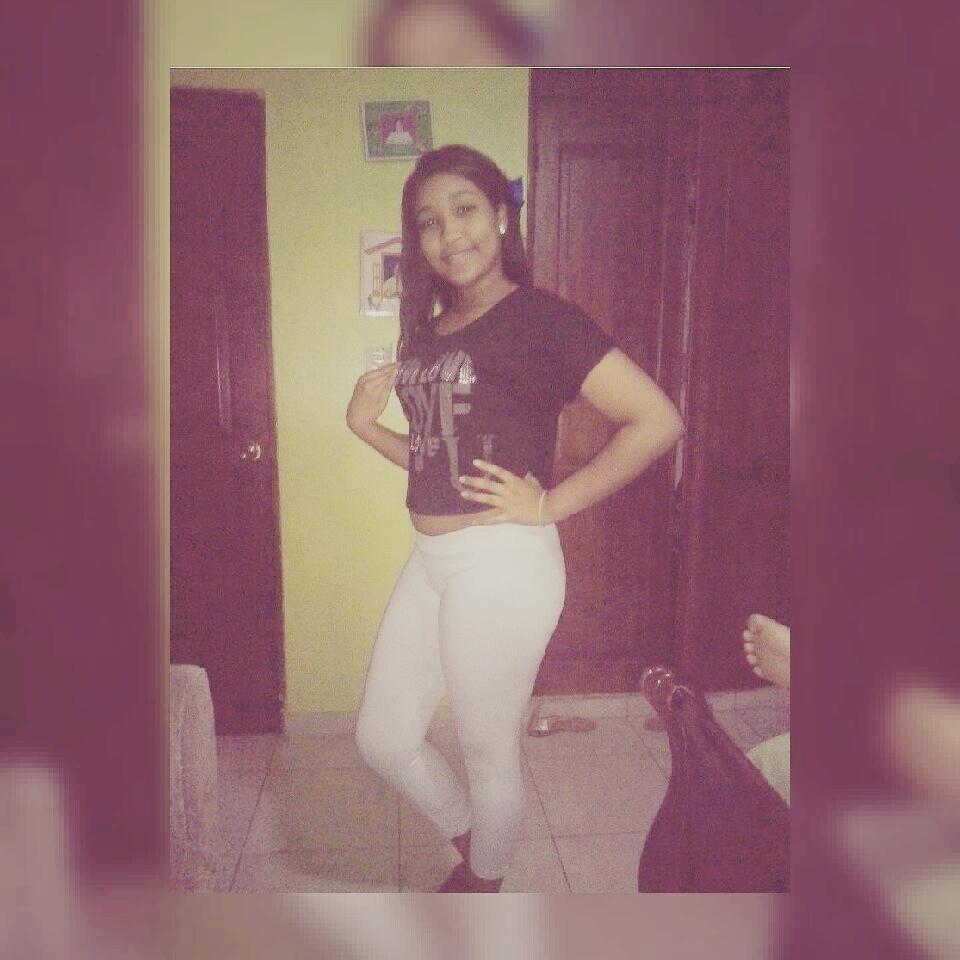 cotizaaah06's tweet photo. Si usted en verdad me quiere demuestrelo si no permiso que la fila es larga..
#cute #biendeto #smile . http://t.co/VYgBtqllGu