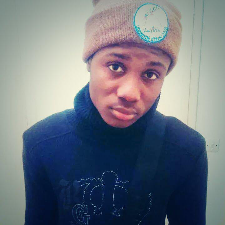 JenciLor's tweet photo. Dans La Vie Toutes Est Payant Sauf La Mort Qui Est Gratuit #Dynastyle http://t.co/xxEaJ4TvcU