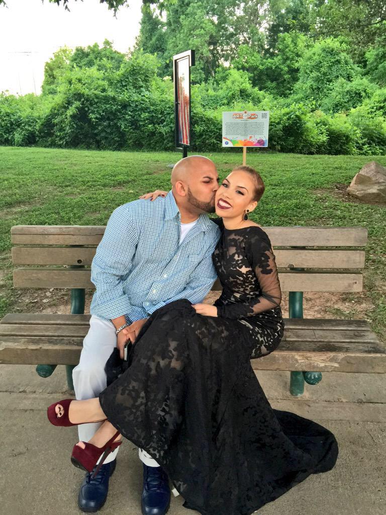 PromPics's tweet photo. Father and daughter  #prom2k16 https://t.co/sqDkyEw225