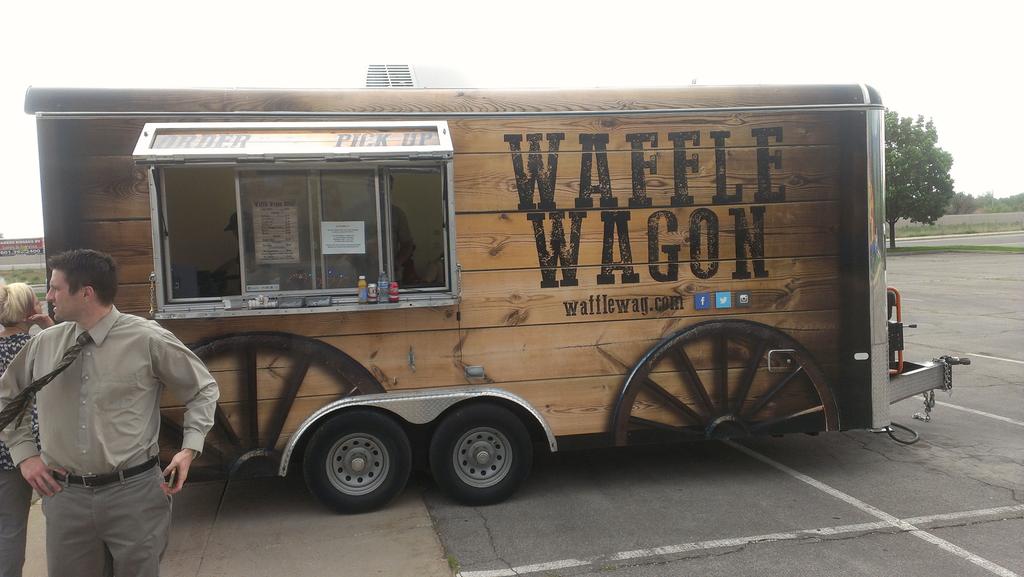 dfb311's tweet image. Waffle Wagon 
#SHCpride StevensHenager tonight
