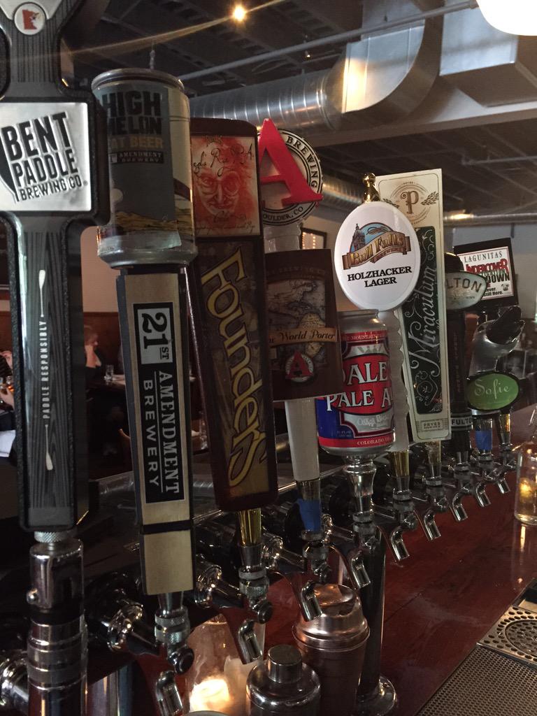 Lyn65KitchenBar's tweet photo. Check out what we have on tap! #fulton #pryes #avery #founders #bentpaddle #dales #gooseisland #lagunitas #bullfalls http://t.co/Xs5DylcNPg