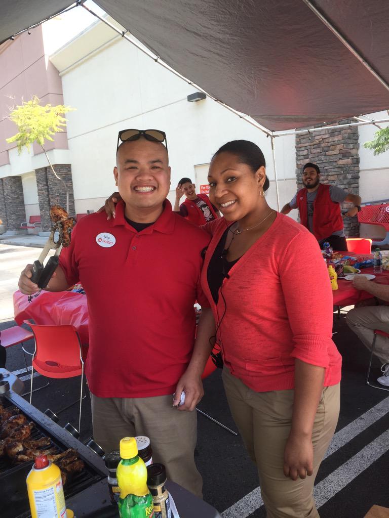 <a href="/abelsohn/">Jacqueline</a> Satha the grill-master🍗 #195 BBQ recognition. Best team ever!