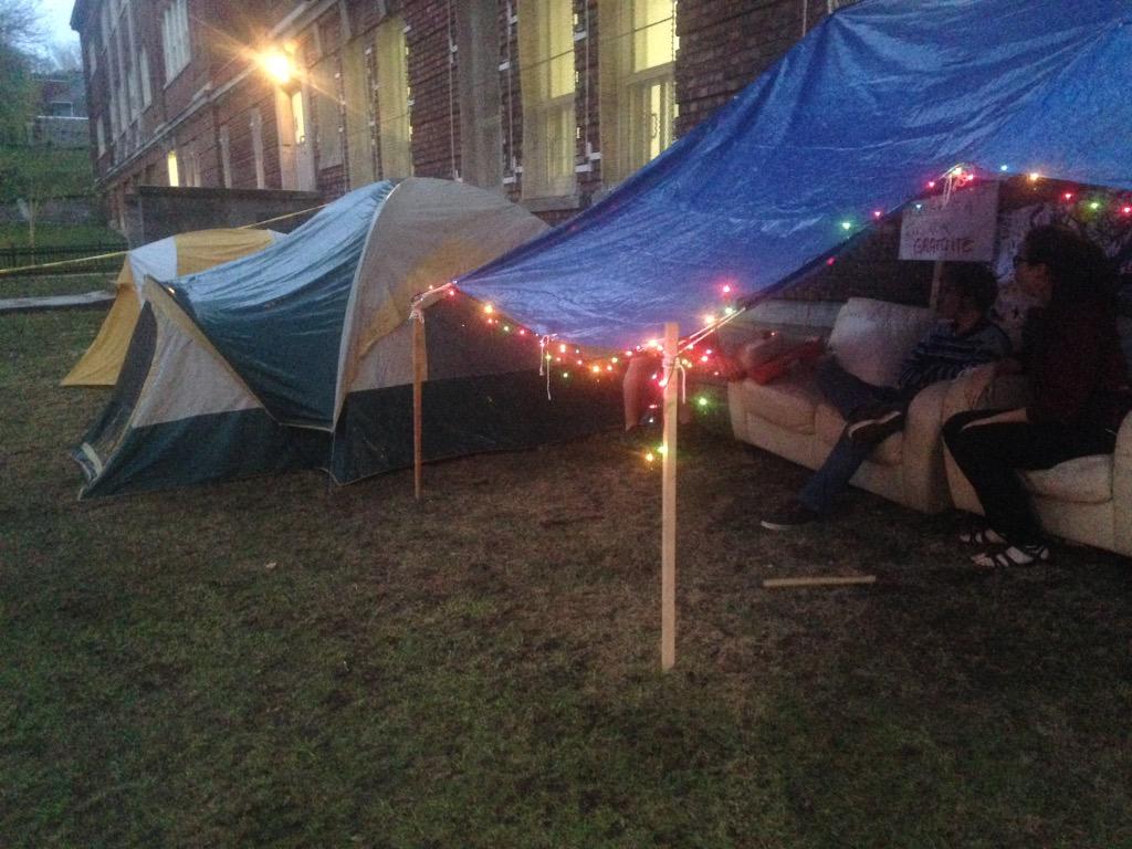 #occupetoute a #udm #manifencours #austerite #printemps2015