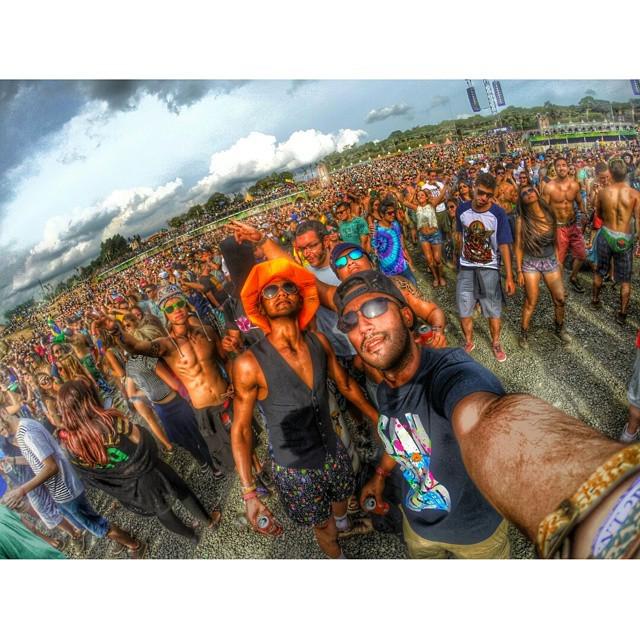 LauraMjrs's tweet photo. Day 3...#tomorrow #tomorroland #tomorrolovers #tomorrowland2015 #gopromultiverse #goprounited #goprouniverse #gopro… http://t.co/oW05O10XO6