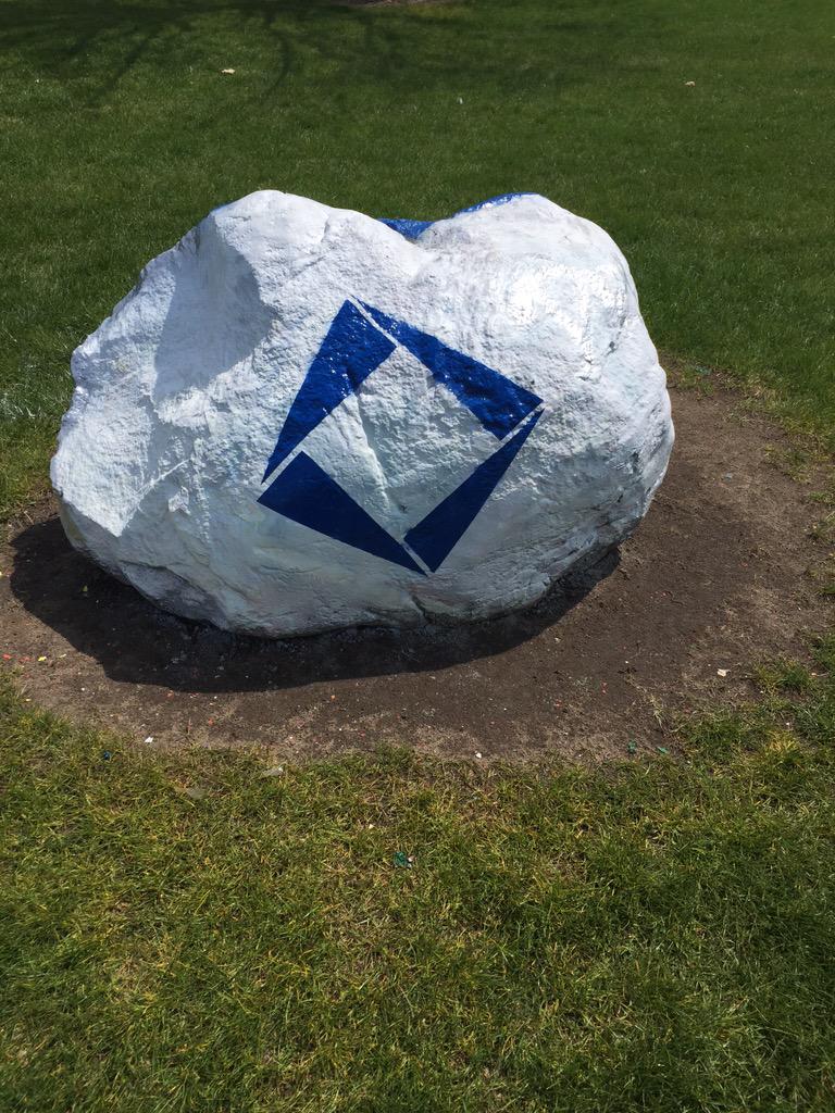 JtownDECA's tweet photo. Spirit rock! #DECAtakeover http://t.co/a2vOAxDN0i