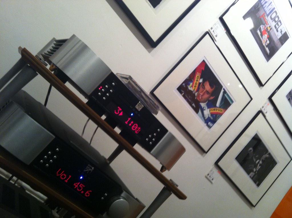 The mighty MOON 750D. Senna in the background is a huge bonus!