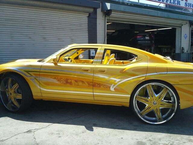 I've never seen someone put so much money into a car, just to make it a piece of shit. 30" rims. Ugly<a href="/tag/wakeandbake"class="tags"><span>#wakeandbake</span></a>
