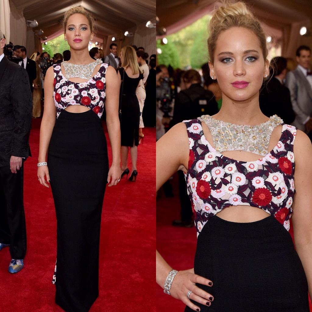 MissLawverdeen's tweet photo. MISS!! "@etalkCTV: #MetGala honourary co-chair Jennifer Lawrence hits the carpet in Dior! Hit or miss? #MetGala2015 http://t.co/J919EfkIXq"