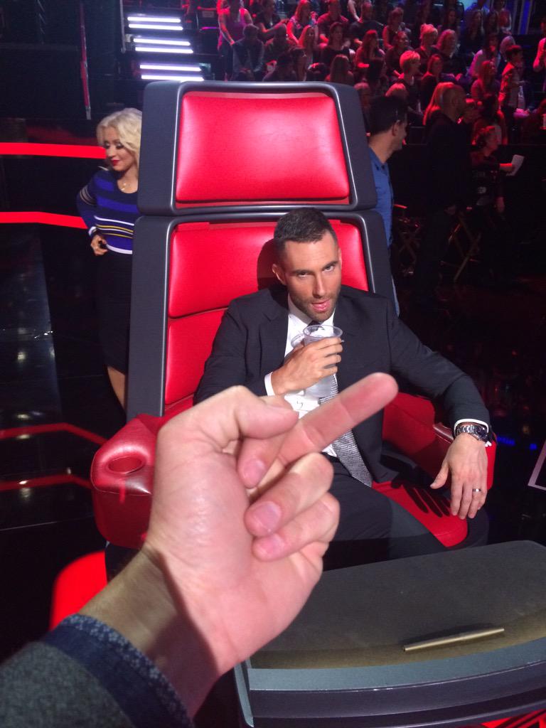 blakeshelton's tweet photo. So pumped about tonight's @NBCTheVoice !!! http://t.co/KMNpc16ZSw