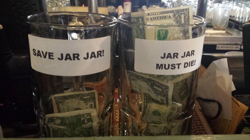 crollspizza's tweet photo. It's not looking to good for Jar Jar. #MayThe4thBeWithYou http://t.co/JbAtB1jkZ6