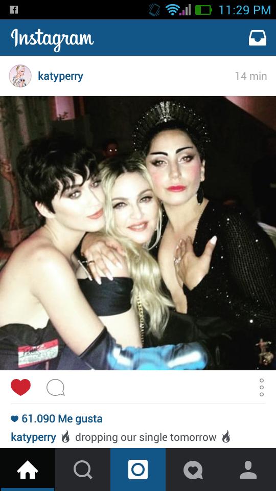 xLittlemonsterc's tweet photo. Un sencillo 😱😨 es demasiado para un día 😱😱 ..... @ladygaga @katyperry http://t.co/K9RyaqWkpP